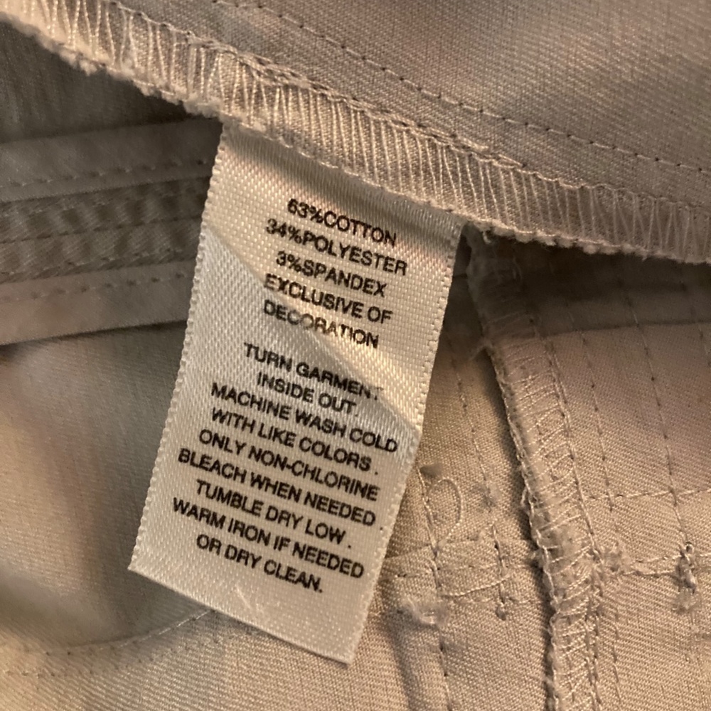 LAST CHANCE! White House Black Market Beige Jacket - Picture 9 of 9